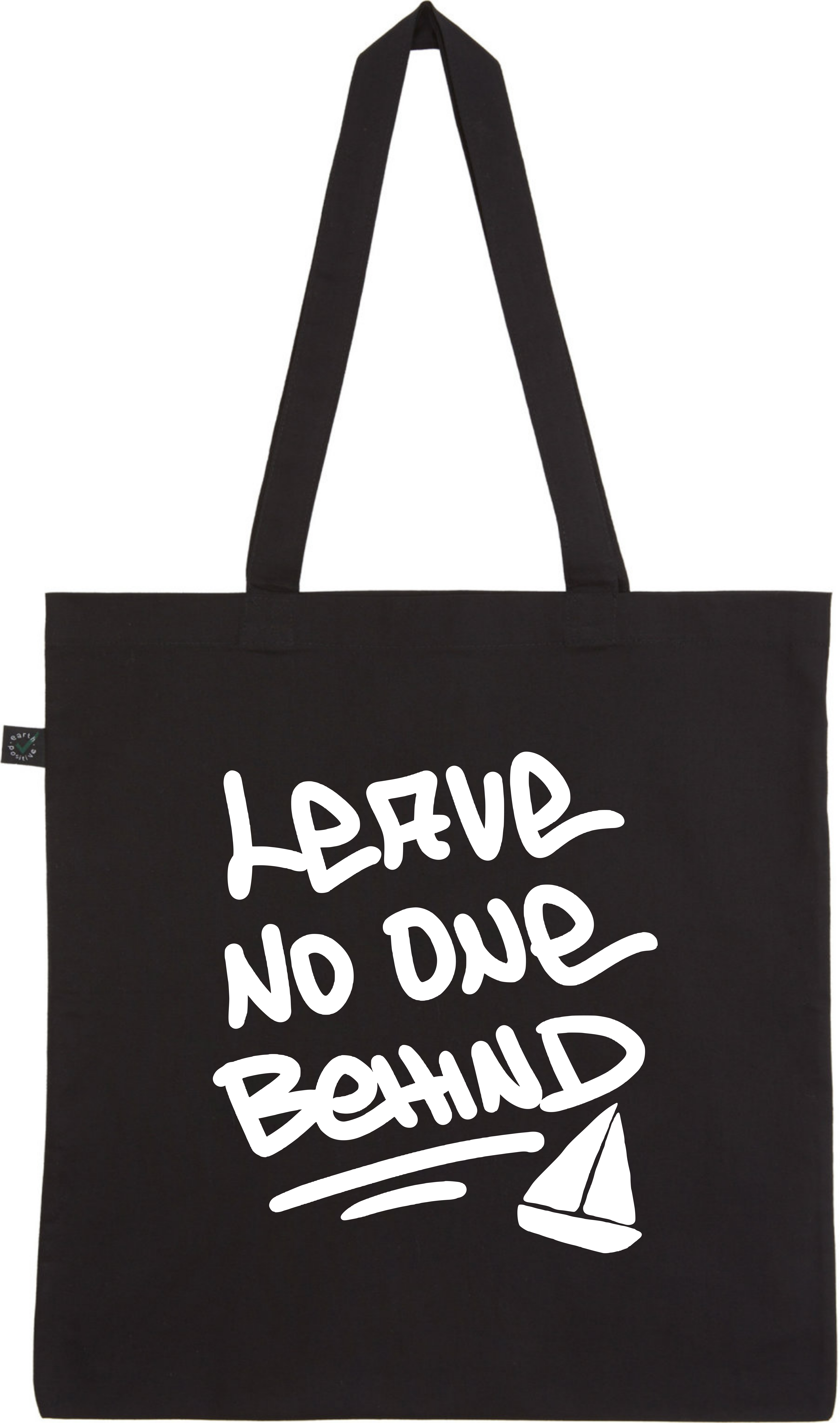 Schwarze Tragetasche mit dem Aufdruck "LEAVE NO ONE BEHIND" und einem kleinen Segelboot.